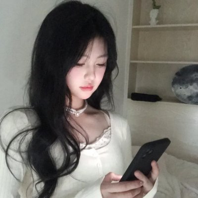 碧窗艳影